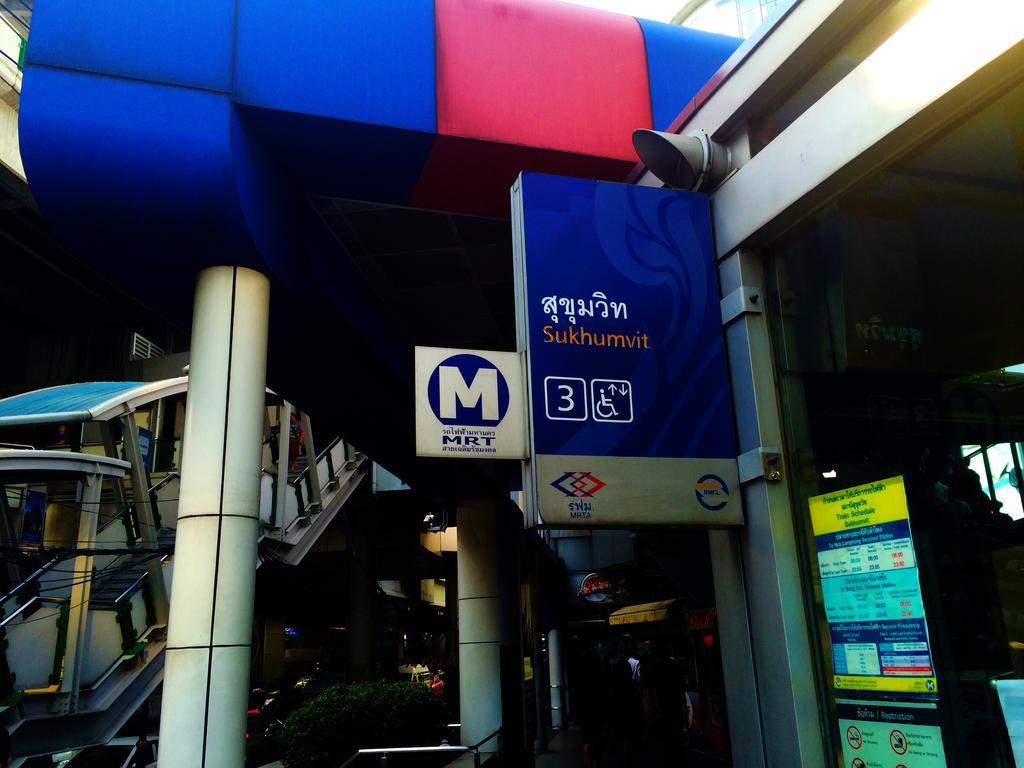 Hostel 8 Sukhumvit Soi 8 Bangkok Zewnętrze zdjęcie
