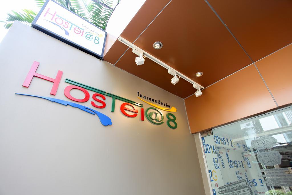 Hostel 8 Sukhumvit Soi 8 Bangkok Zewnętrze zdjęcie