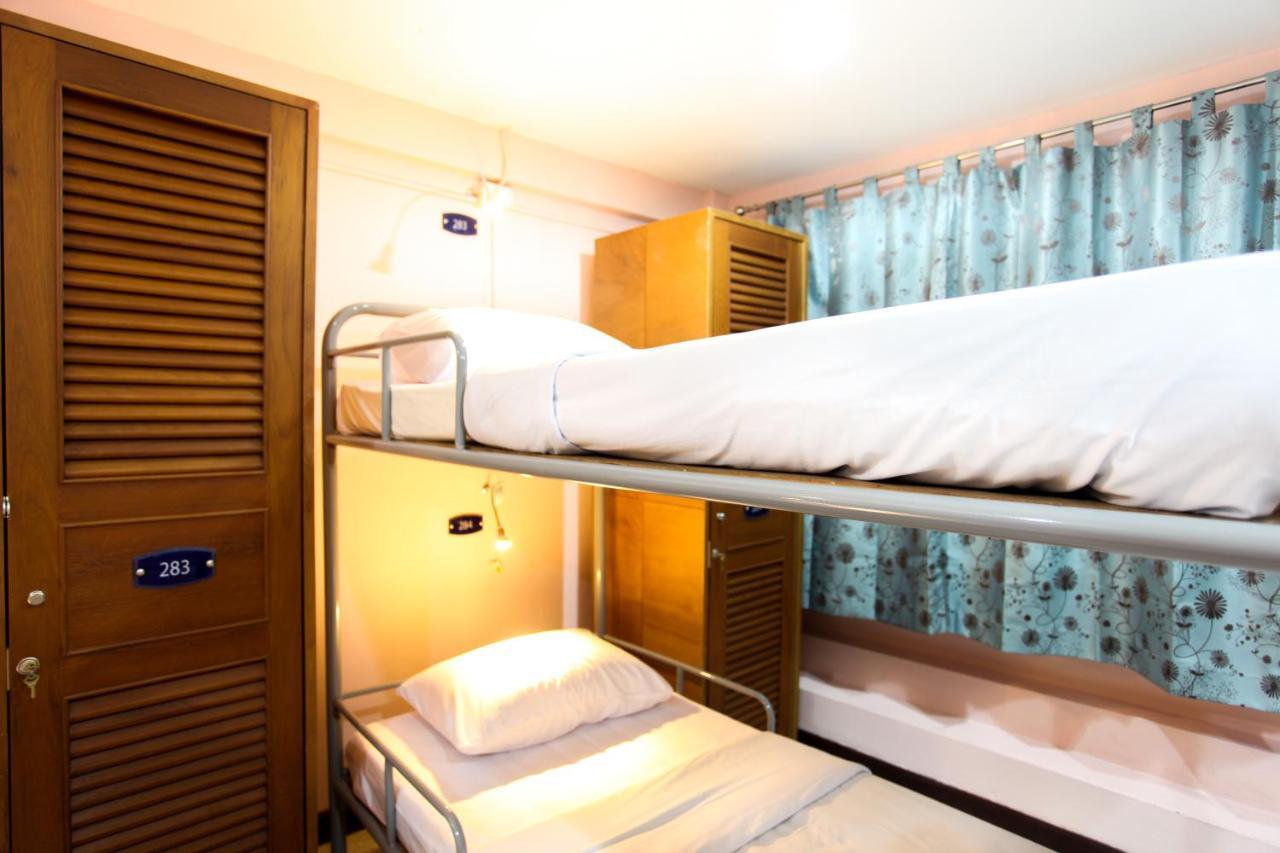 Hostel 8 Sukhumvit Soi 8 Bangkok Zewnętrze zdjęcie